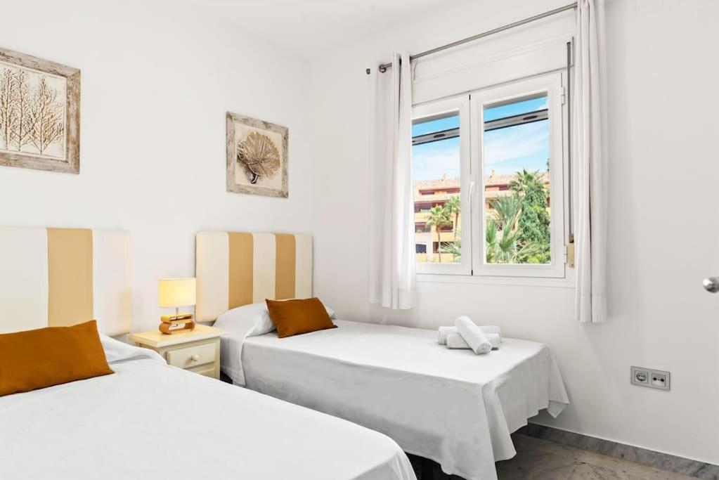 Apartamento Gorgeous 3 Bedroom With Sea Views, Pool *