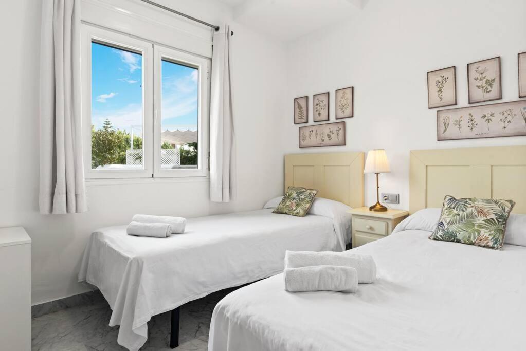 Apartamento Gorgeous 3 Bedroom With Sea Views, Pool *