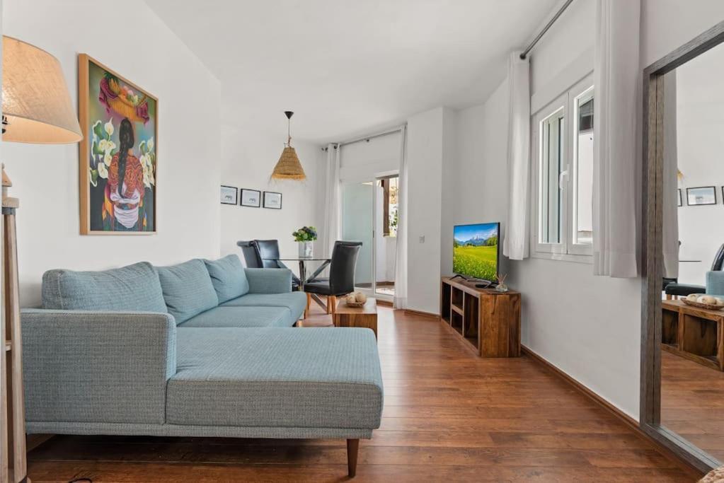 Gorgeous 3 Bedroom With Sea Views, Pool Apartamento